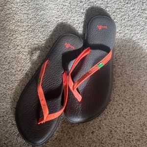 Sanuk  yoga mat brown and orange sandal. Size 8